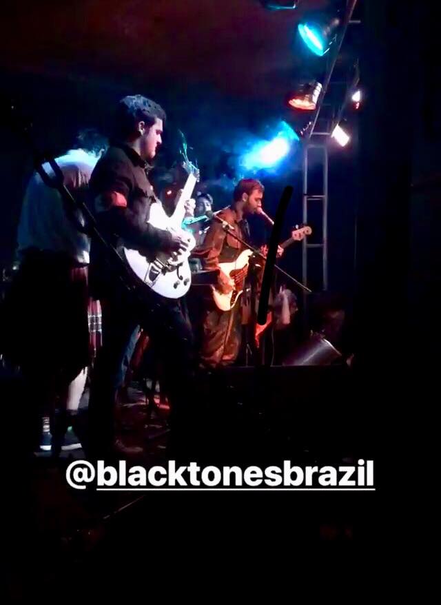 Black Tones no Palco