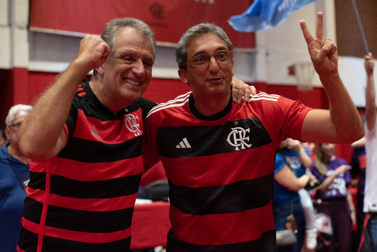 Bap vence eleição e assume a presidência do Flamengo apoio de Zico