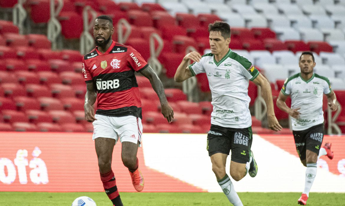 Flamengo perde dois titulares para jogo contra o Palmeiras pelo Brasileirão