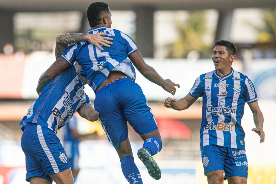 CSA vence no Náutico no estádio Rei Pelé 