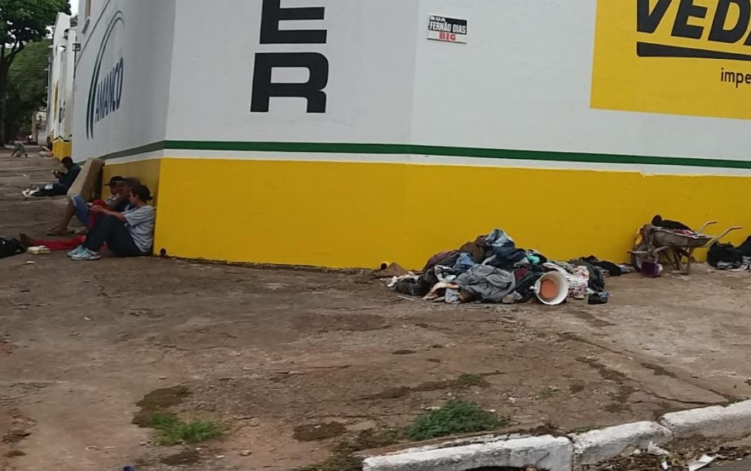 moradores de rua Fernão Dias 2 (Medium)