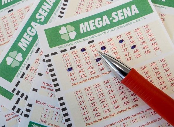 Vale a pena fazer o bolão da Mega-Sena, acumulada em R$ 200 milhões?