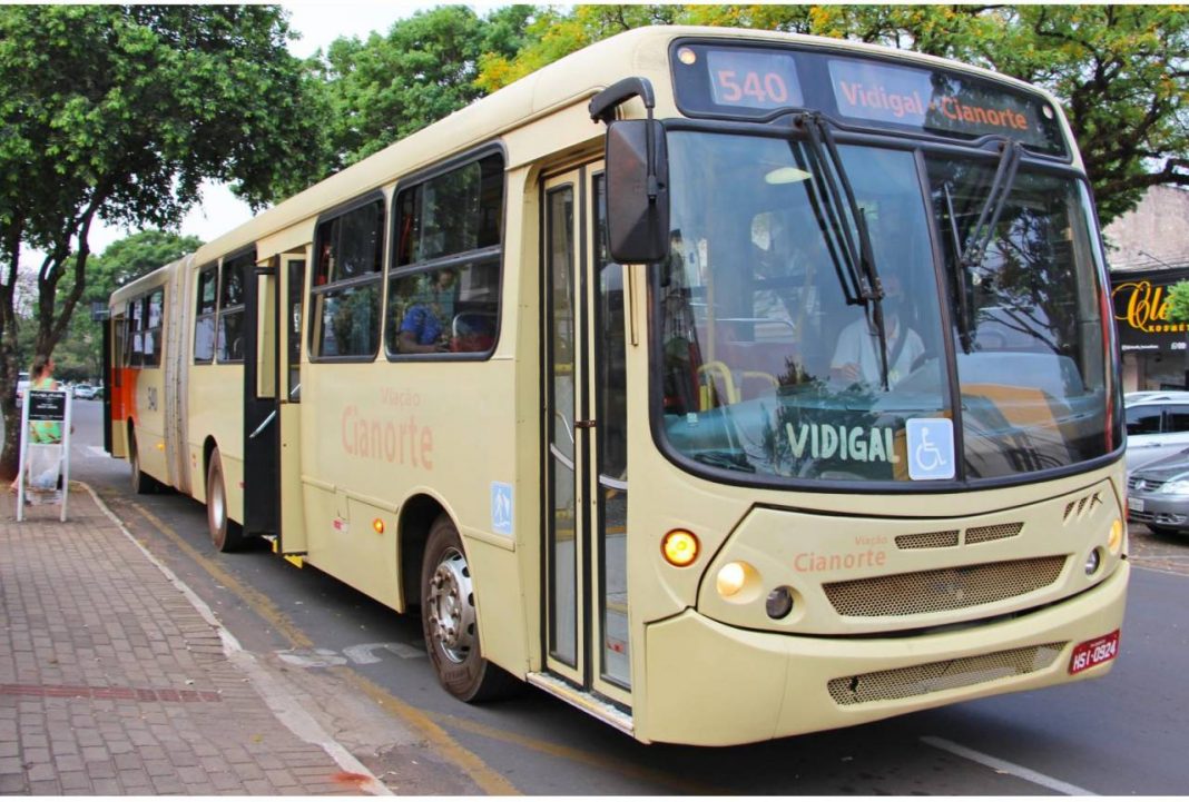 Onibus_Cianorte cai para R$ 2