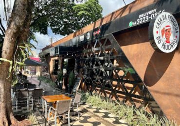 A Casa da Feijoada do Paulinho junta comida brasileira e bar