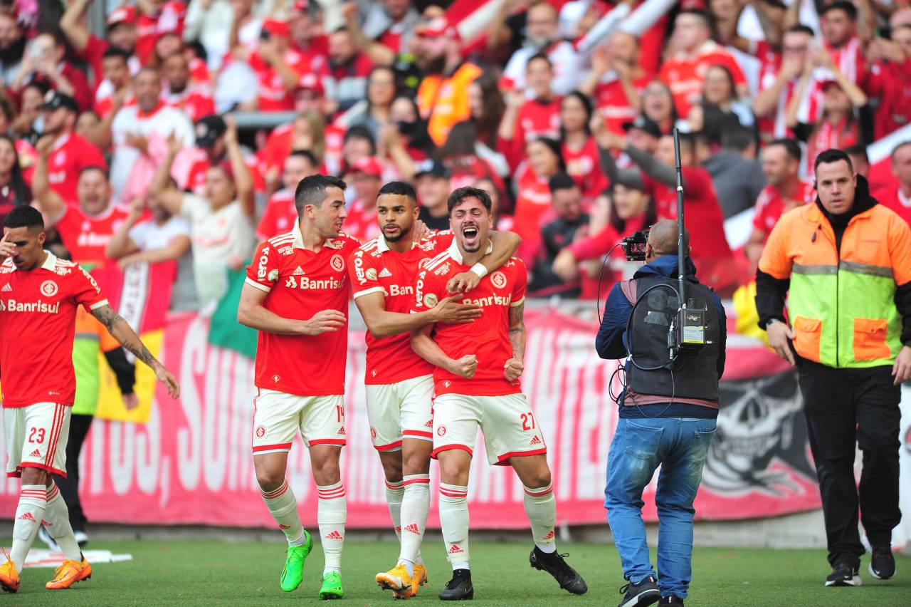 Internacional perde em casa para o Atlético-MG antes de decisão na