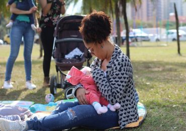 Com ′Mamaço′, Maringá encerra ações da Semana Mundial de Aleitamento Materno