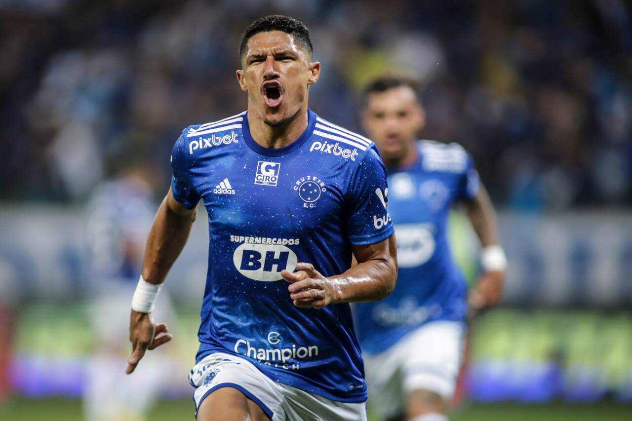 Cruzeiro bate o Bahia e, enfim, conquista primeira vitória no Mineirão  neste ano