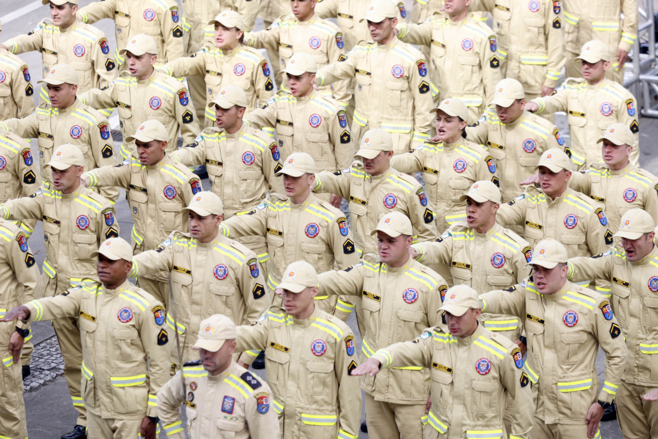 cadetes corpo de bombeiros