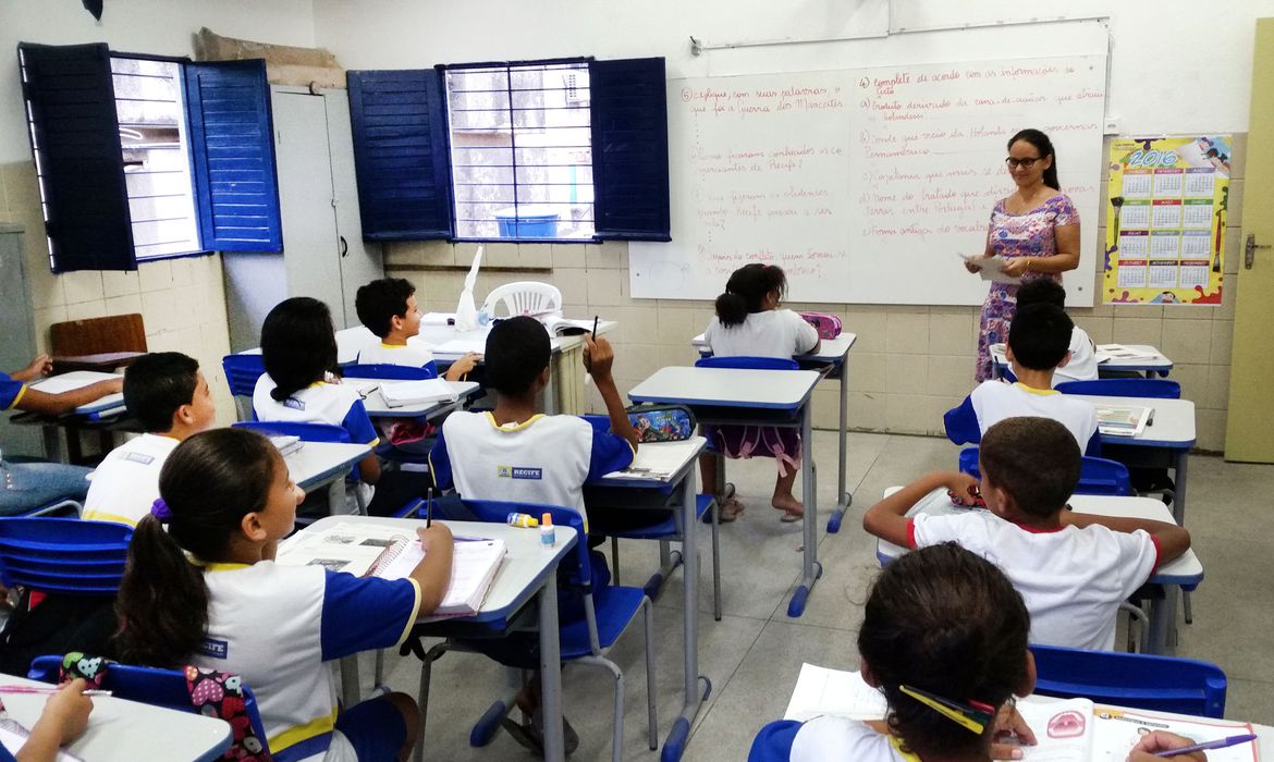 escolas públicas no Brasil