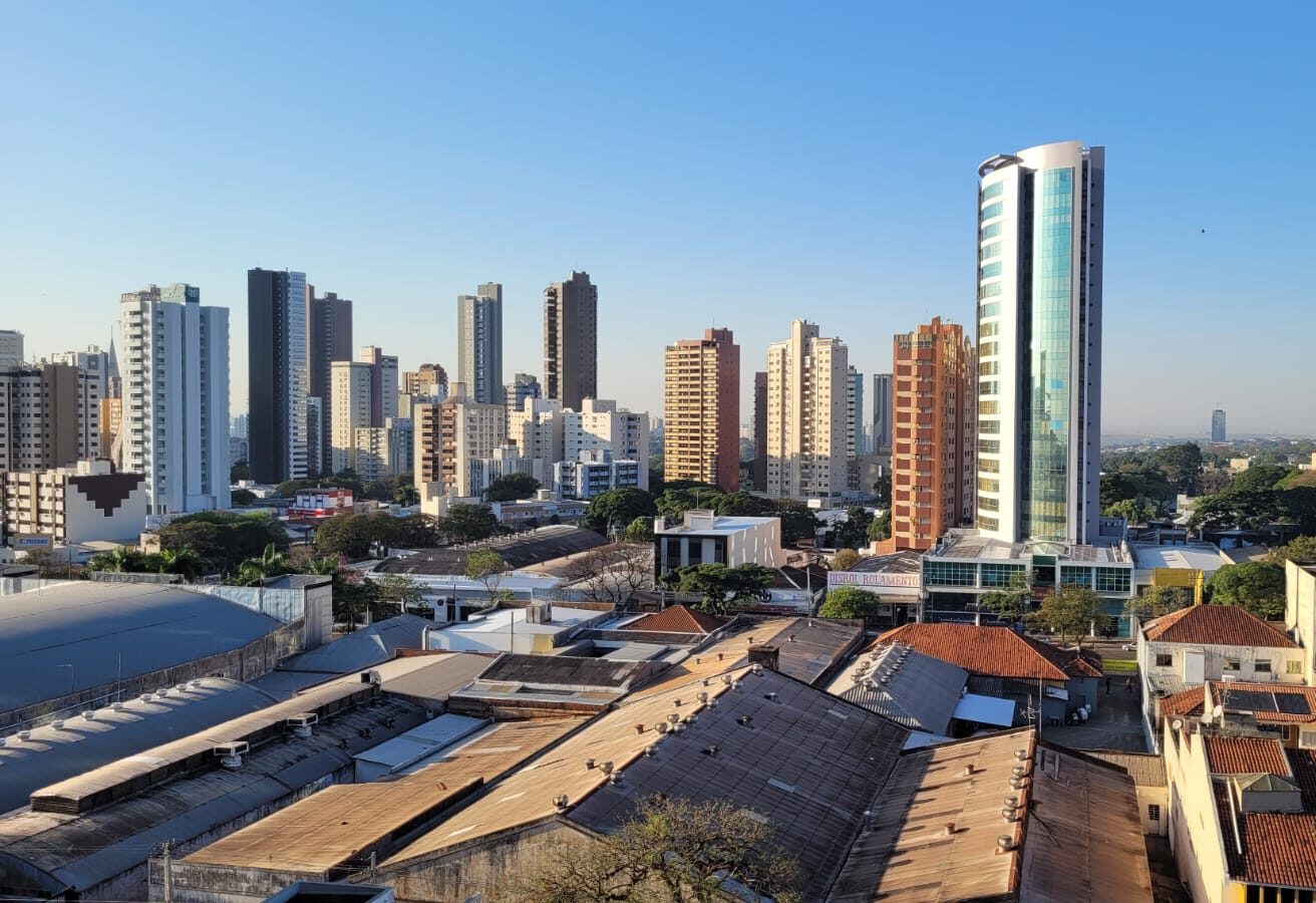 Maringá Futebol Clube - Maringá Futebol Clube renova o contrato com o  zagueiro Wesley Santos até outubro de 2025