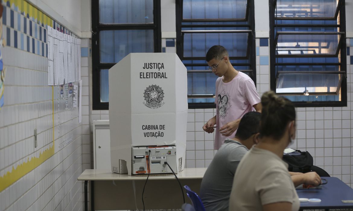 Eleição, Eleitores em Filas de Votações