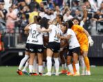 Futebol feminino ainda é predominantemente amador no Brasil