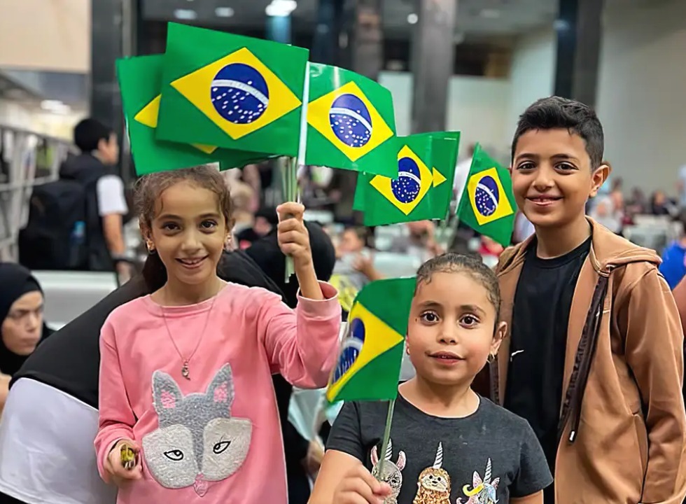 brasileiros voltando de Gaza