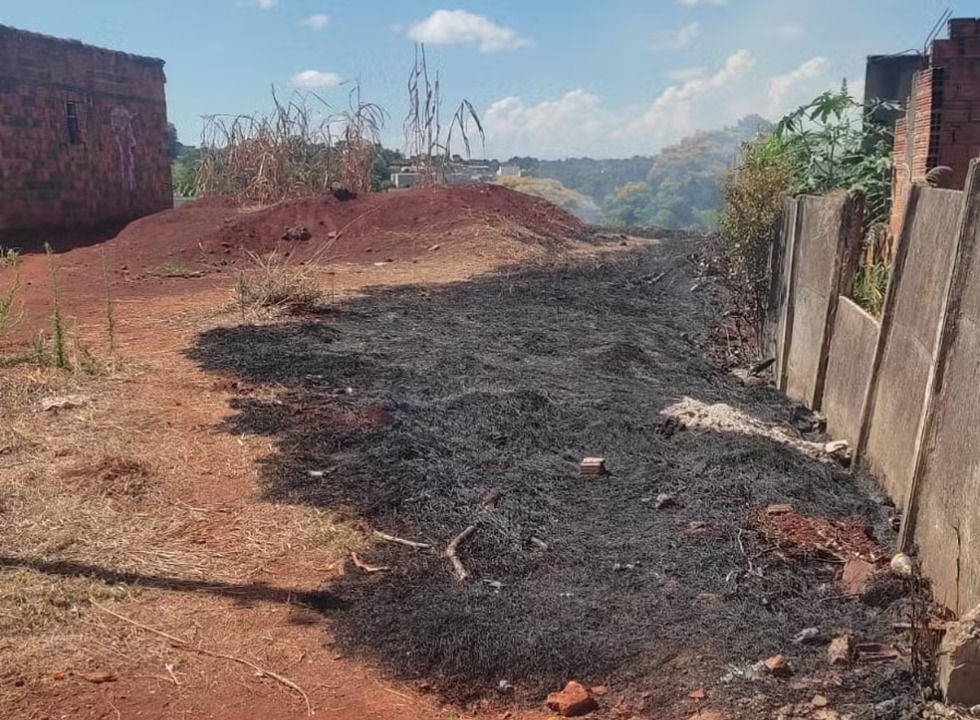 incêndio terreno baldio Ivaiporã