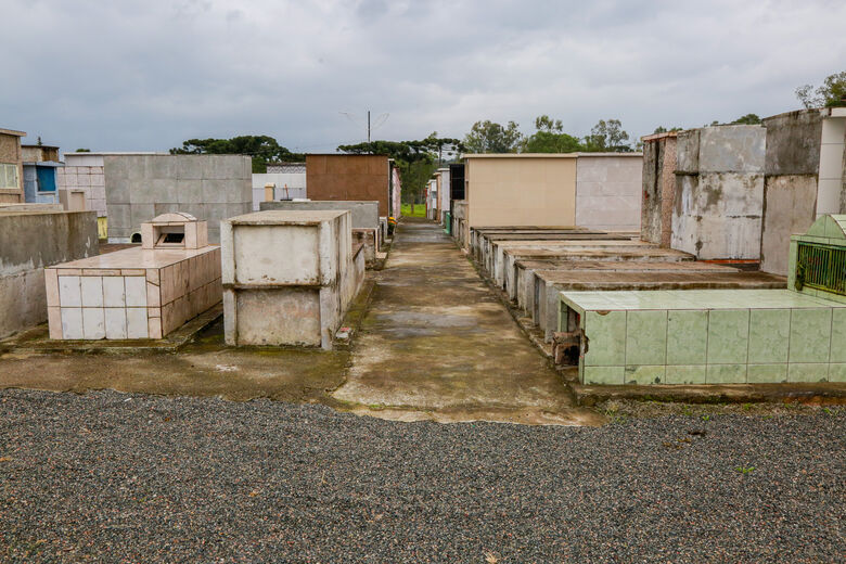 23 06 Cemiterio Piraquara
