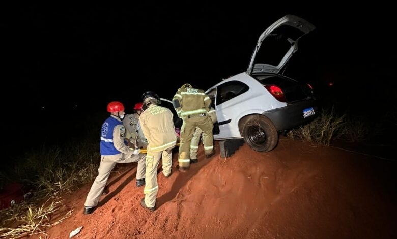 Motorista Perde Controle Da Direcao Carro Cai Em Ribanceira Em Maringa 8 780x470 Transformed