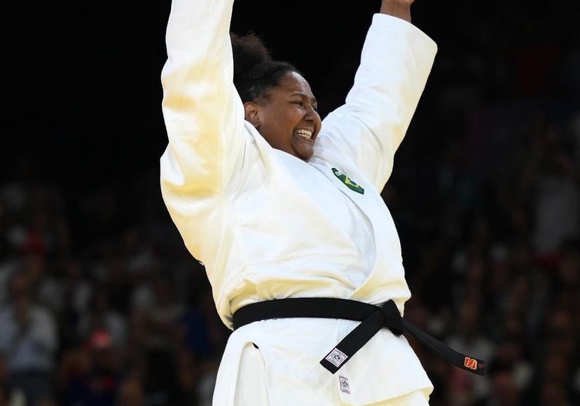 Beatriz Souza brilha no judô e conquista primeiro ouro brasileiro em Paris