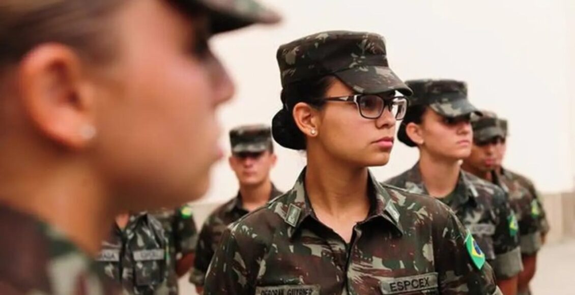 Forcas Armadas Abrem Alistamento Militar Voluntario Para Mulheres Pela Primeira Vez