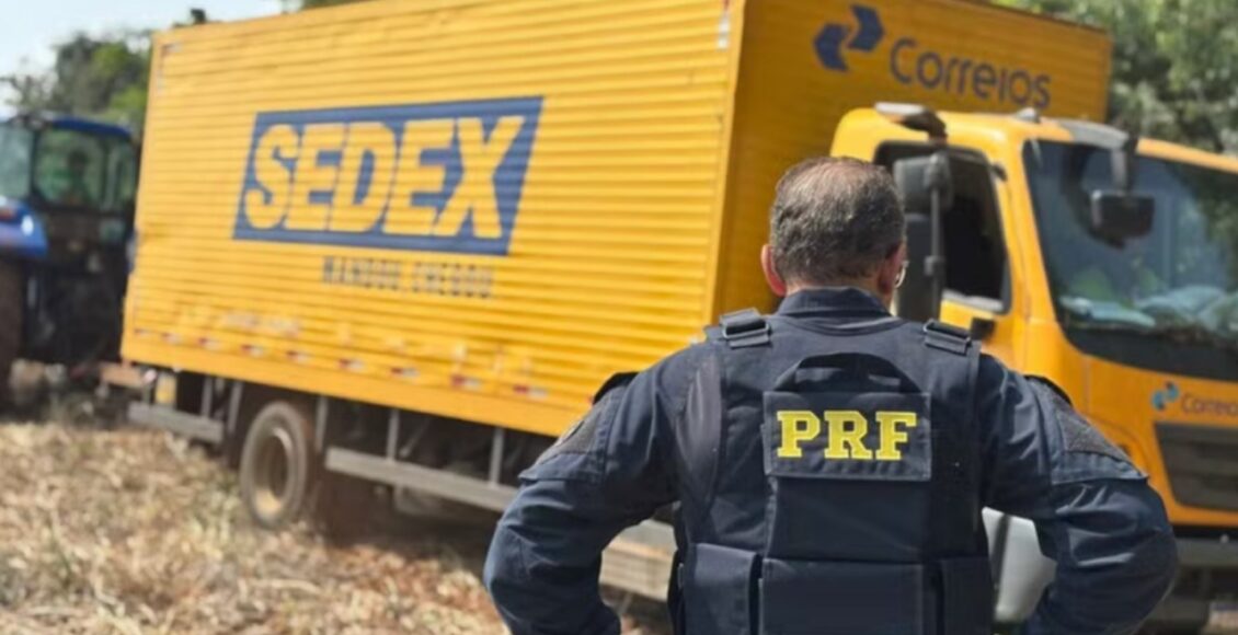 Prf Apreende Caminhao Dos Correios Com Quase 2 Toneladas De Maconha No Parana