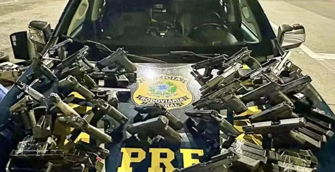 Casal Com Filha De 4 Anos E Preso Ao Transportar 28 Armas Internacionais Em Carro Alugado No Parana