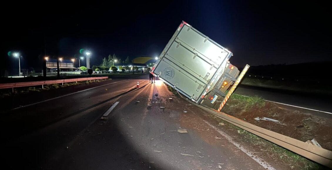 Prf Recupera Caminhao Furtado Que Tombou Na Regiao Motorista Embriagado Foi Preso