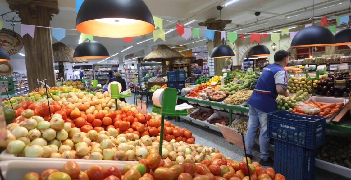 Mercado Frutas Verduras0003