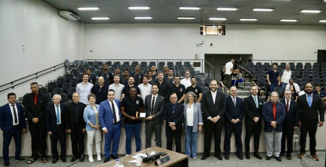 Camara Homenageia Maringa Fc Pelo Acesso A Serie C Do Campeonato Brasileiro