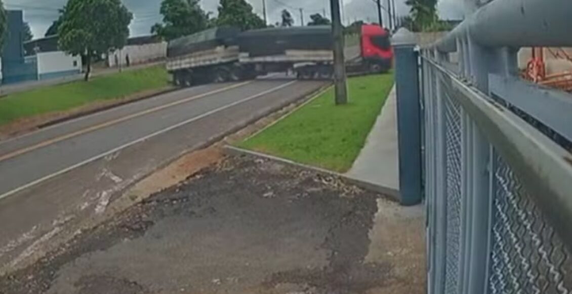 Video Carreta Sem Motorista Atravessa Rodovia Do Parana E Bloqueia Transito Por Uma Hora