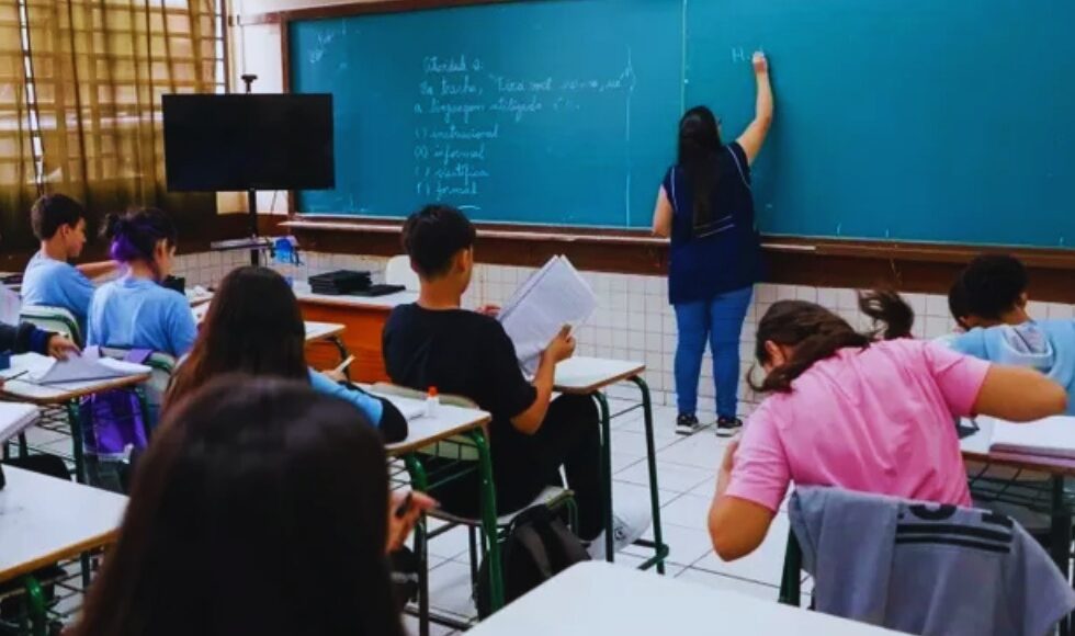 Governo Do Parana Descumpre Ordem Judicial E Mantem Privatizacao De Escolas