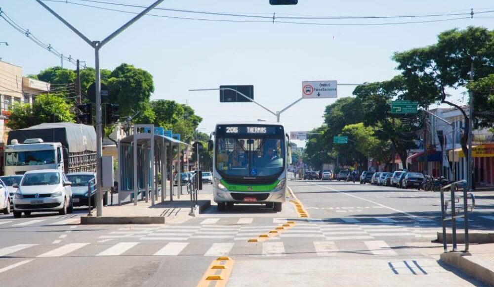 Mulher Fica Gravemente Ferida Apos Ser Atropelada Por Onibus Em Maringa