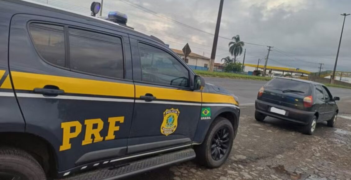 Crianca E Transportada Dentro De Porta Malas De Carro Durante Viagem No Parana