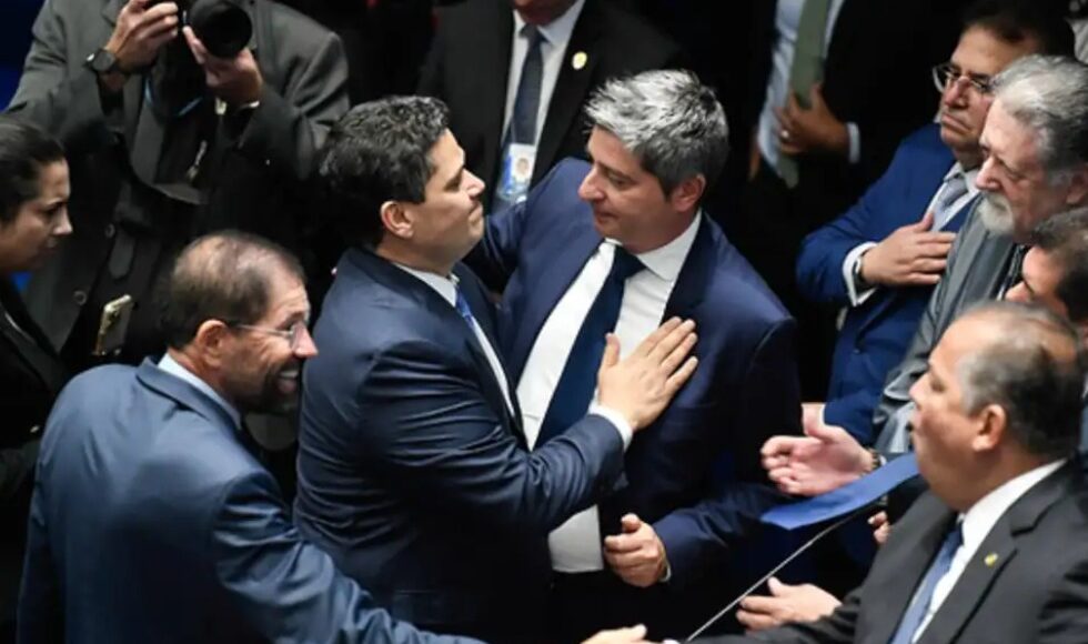 Davi Alcolumbre E Eleito Presidente Do Senado Com Ampla Maioria