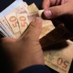 Regiao De Maringa Jovem Desvia Mais De R 21 Mil Da Conta Da Avo De 71 Anos