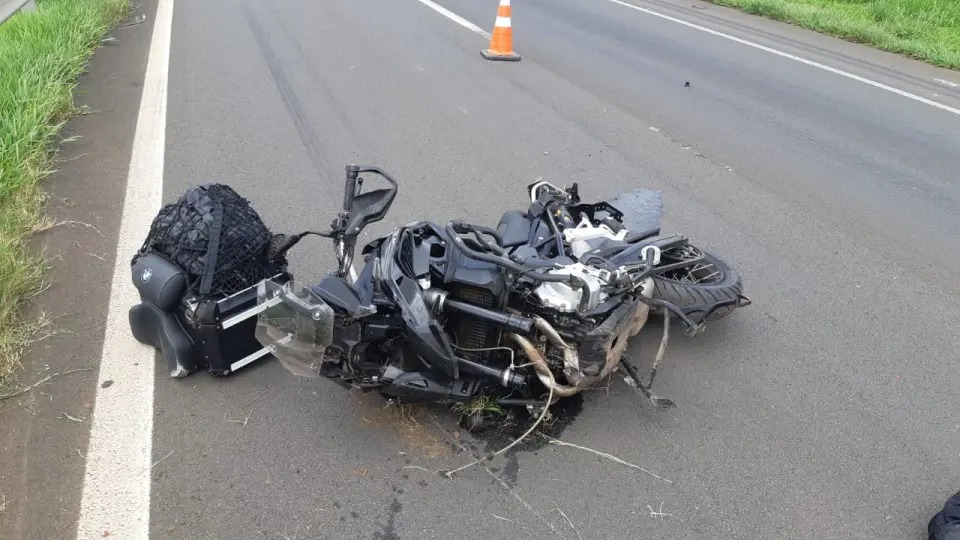 Casal De Maringa Morre Em Acidente Com Motocicleta Bmw Na Br 376 2