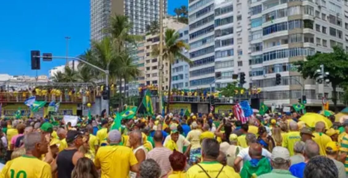 Em Ato No Rio De Janeiro Bolsonaro Afirma Que Nao Fugira Do Pais