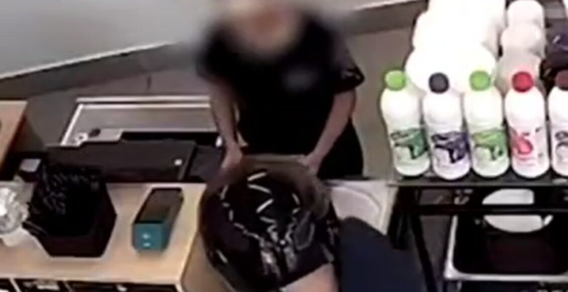 Assalto A Sorveteria Em Maringa Ladrao Rouba Dinheiro Do Caixa E Celular De Funcionaria Veja O Video
