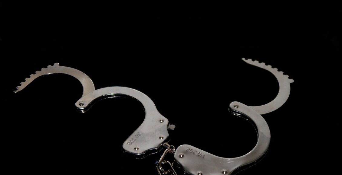 Handcuff 1078870 1280