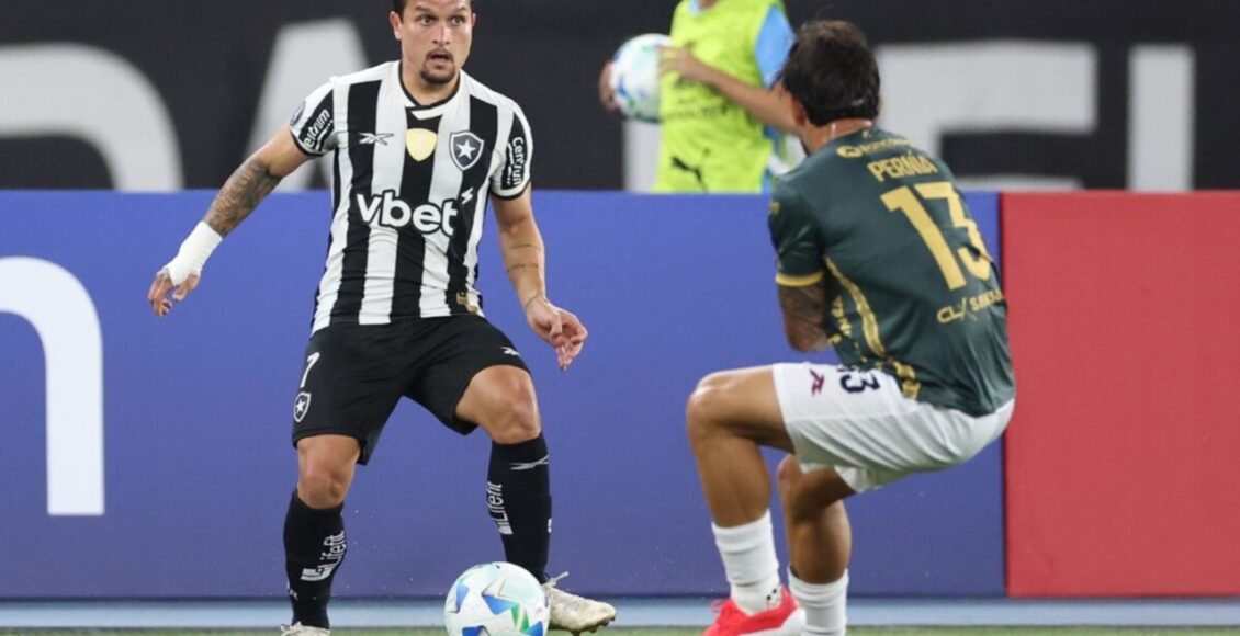 Libertadores Botafogo Joga Mal Mas Arranca Vitoria Por 2 A 1 Sobre O Carabobo