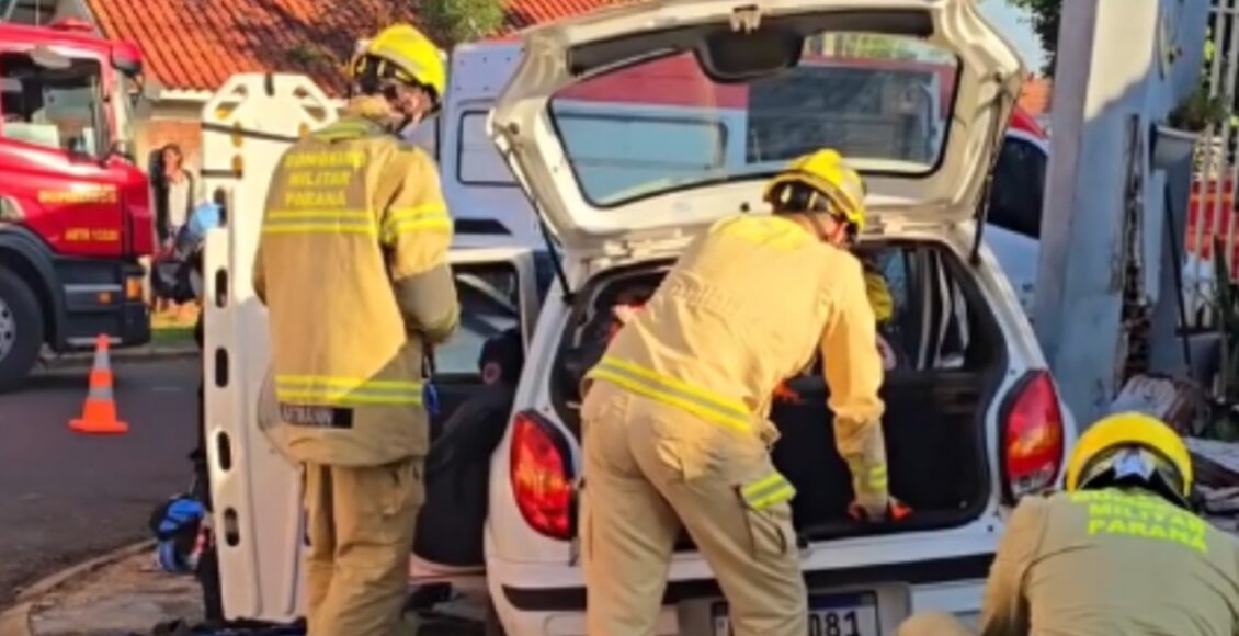Mercedes Avanca Preferencial E Colide Com Celta Em Maringa Casal Fica Ferido