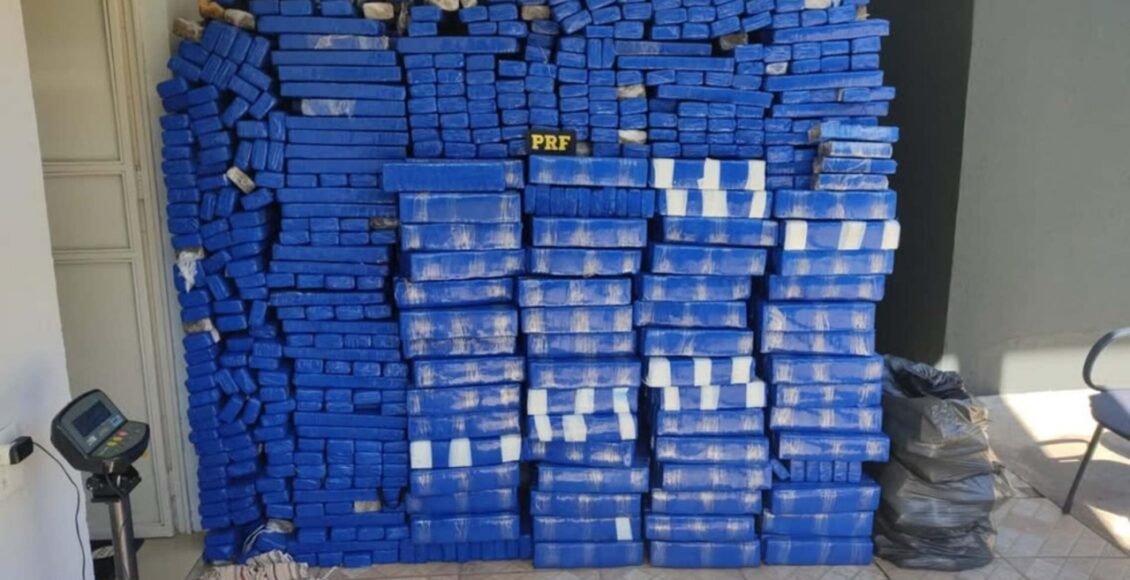 Prf Apreende Veiculo Com Quase 1 Tonelada De Maconha Na Regiao Motorista E Preso