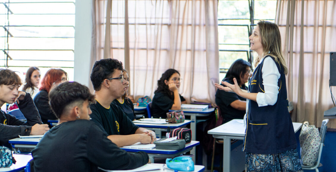 Processo Seletivo Da Educacao Do Pr Tem Inscricoes Para Professores Pedagogos Tradutores E Interpretes