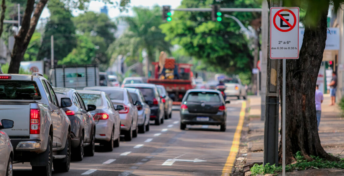 Terceira Faixa Esta Em Funcionamento Na Rua Paranagua Em Maringa