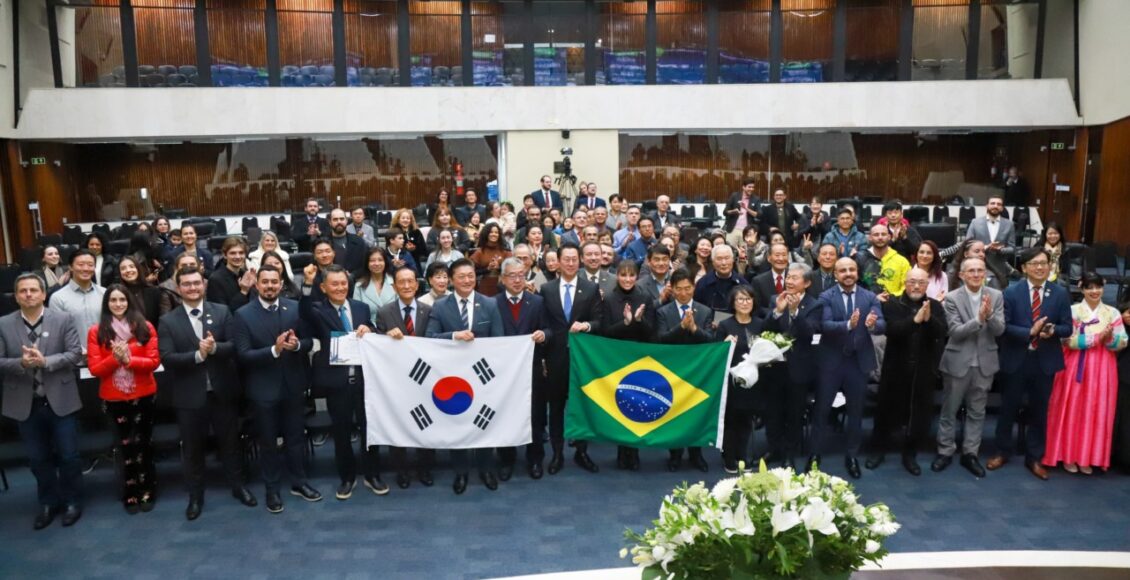Comunidade Coreana E Homenageada Por Sua Contribuicao Ao Desenvolvimento Do Parana