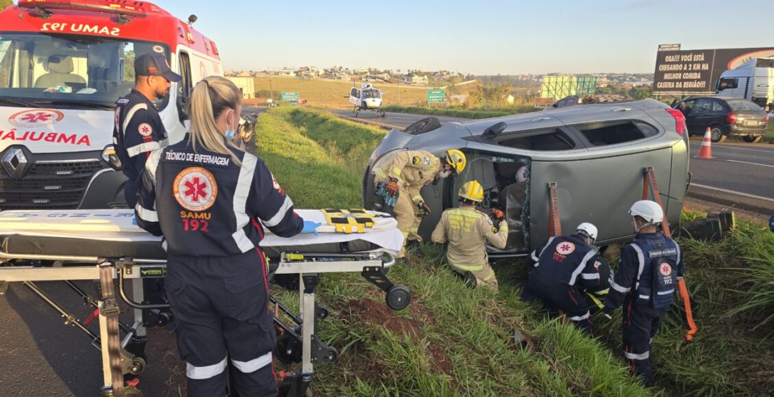 Jovem E Resgatada De Helicoptero Apos Capotamento Na Br 376 Em Mandaguacu