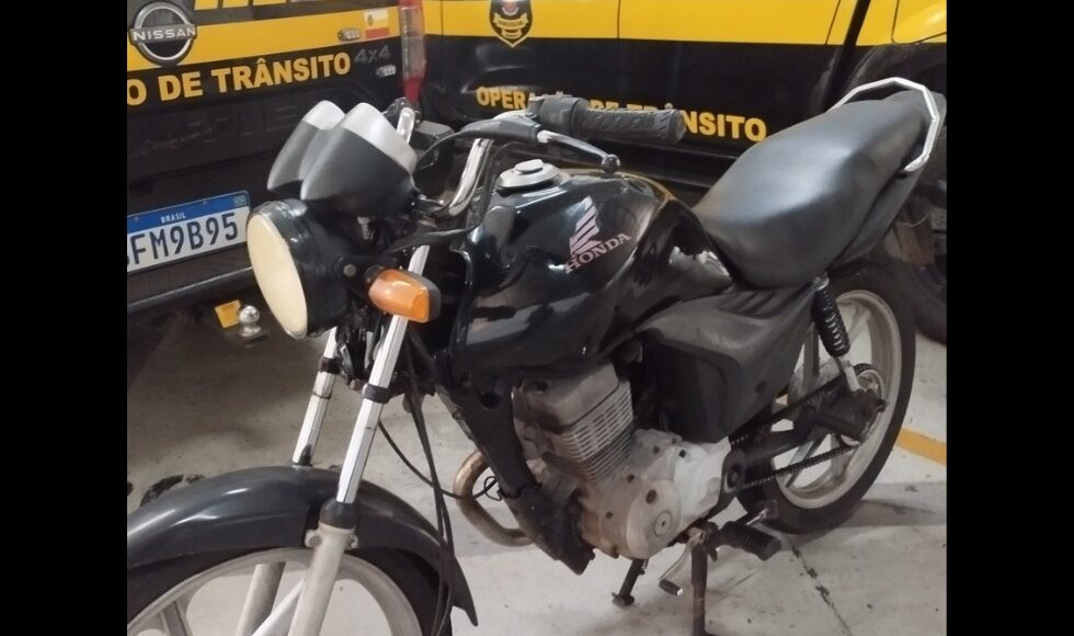 Motociclista Tenta Fugir De Abordagem E Entra Na Contramao Da Avenida Colombo Em Maringa Veiculo Foi Apreendido