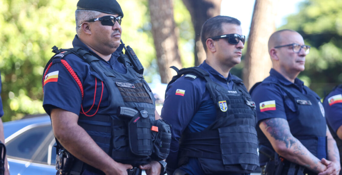 Prefeitura De Maringa Entrega Novos Uniformes E Pistolas Para A Guarda Civil Municipal