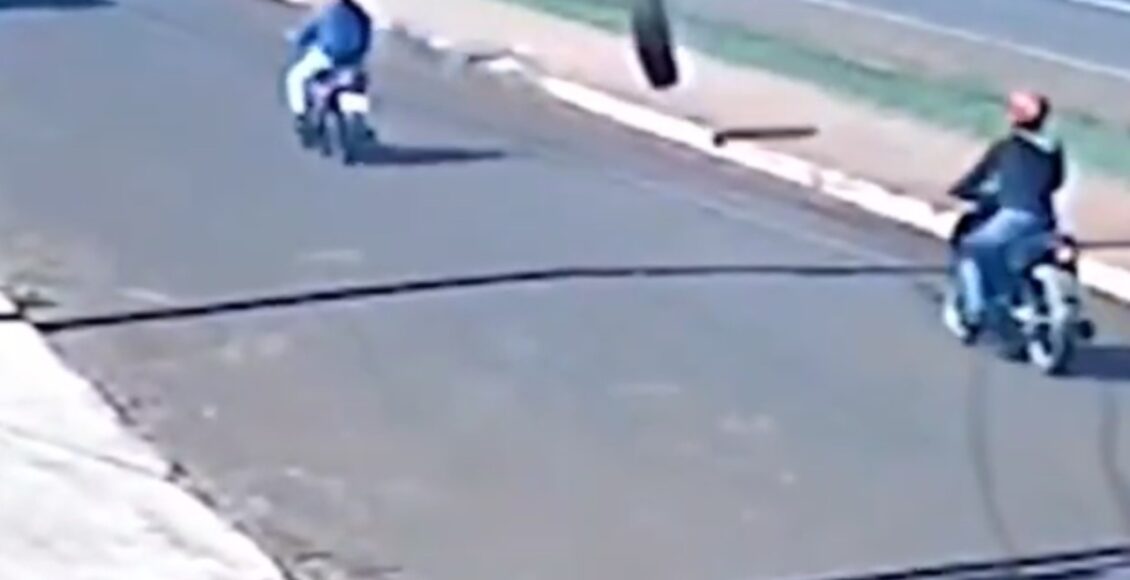 Video Roda De Carreta Se Solta E Quase Atinge Motociclistas Na Br 376 Em Marialva