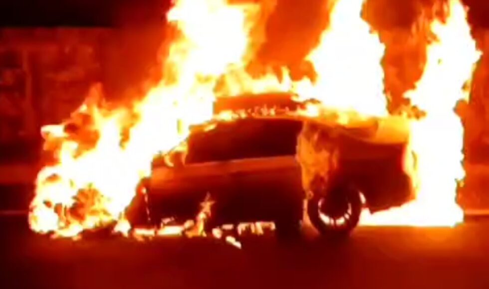 Bmw Pega Fogo E Fica Completamente Destruida No Contorno Norte De Maringa Veja O Video