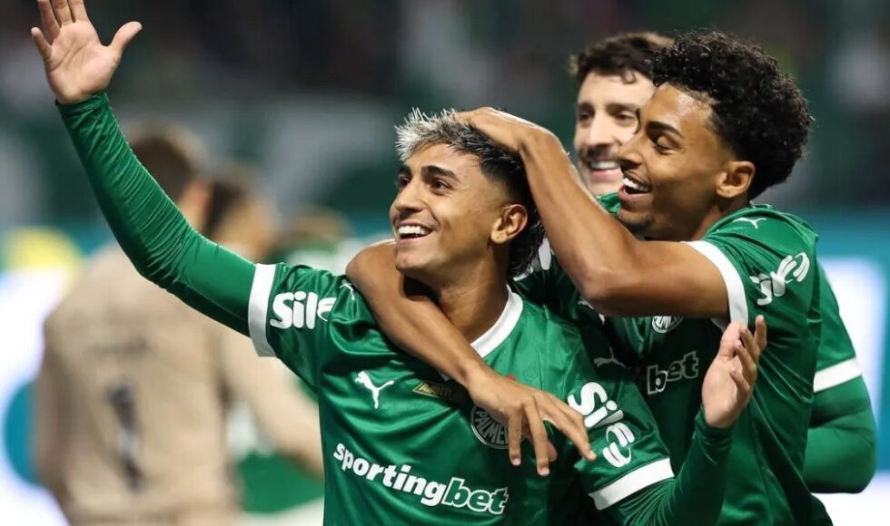 Brasileirao Palmeiras Ganha Santos Arranca Empate Com Um A Menos E Botafogo E Corinthians Ficam No 1 A 1