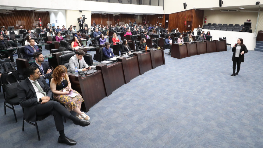 Comissoes E Palestras Sobre Economia Do Parana E Atuacao Da Bancada Feminina Marcam O 5o Dia Do Parlamento Universitario